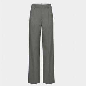 SOLD Aritzia the effortless pant